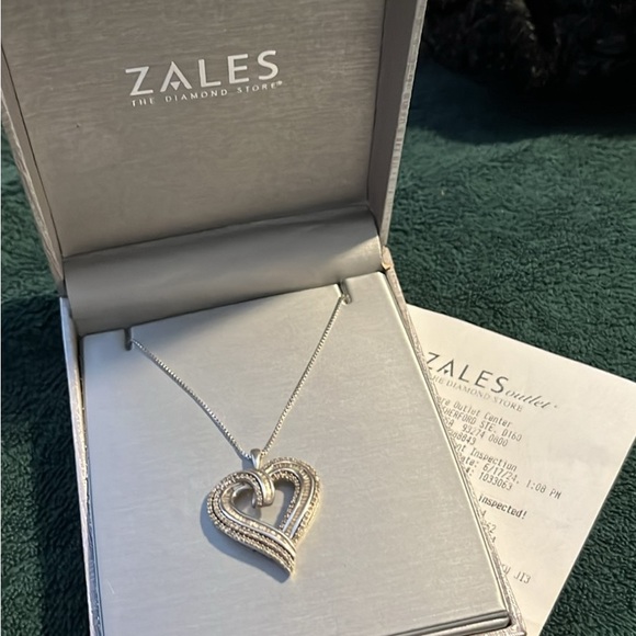 Zales Diamond Heart Necklace - Picture 4 of 4